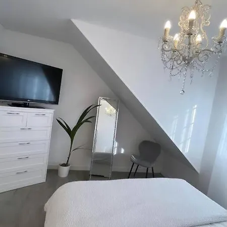 Camille Villa Bouafle